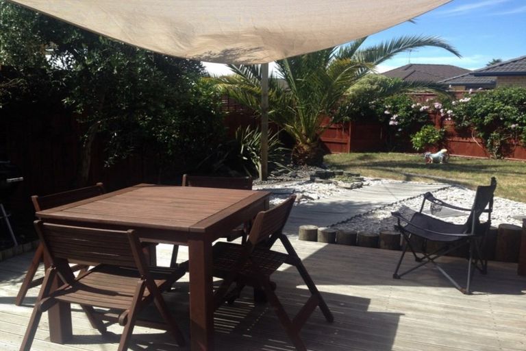 Photo of property in 11 Reefton Place, Papamoa Beach, Papamoa, 3118