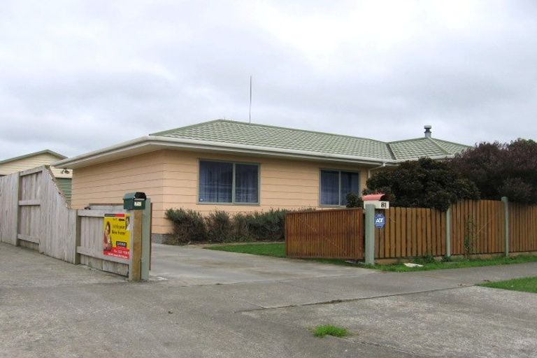 Photo of property in 81 Roberts Line, Kelvin Grove, Palmerston North, 4414