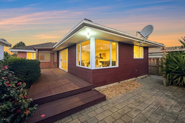 Photo of property in 265 Cranford Street, St Albans, Christchurch, 8052