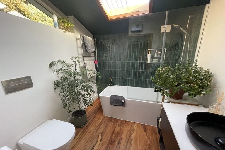 Photo of property in 12 Elmslie Road, Pinehaven, Upper Hutt, 5019