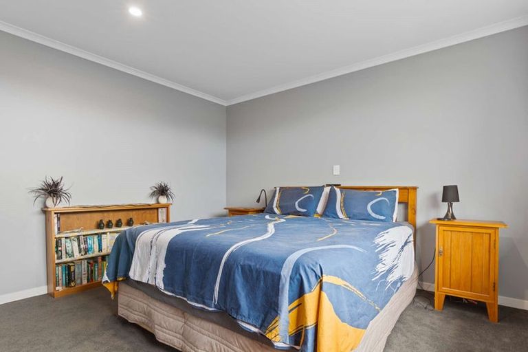 Photo of property in 6 Kuakua Close, Papamoa Beach, Papamoa, 3118