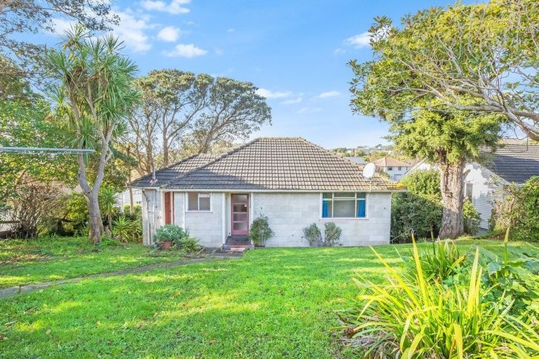 Photo of property in 24 Martin Street, Ranui, Porirua, 5024