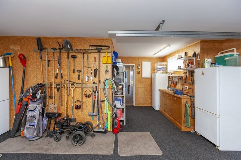 Photo of property in 2 Te Heke Place, Waikanae, 5036