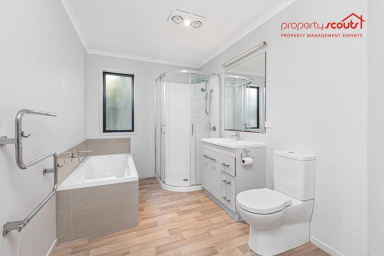 Photo of property in 76 Maire Road, Orewa, 0931