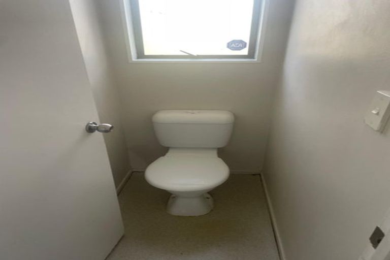 Photo of property in 37 Kerrs Road, Wiri, Auckland, 2104