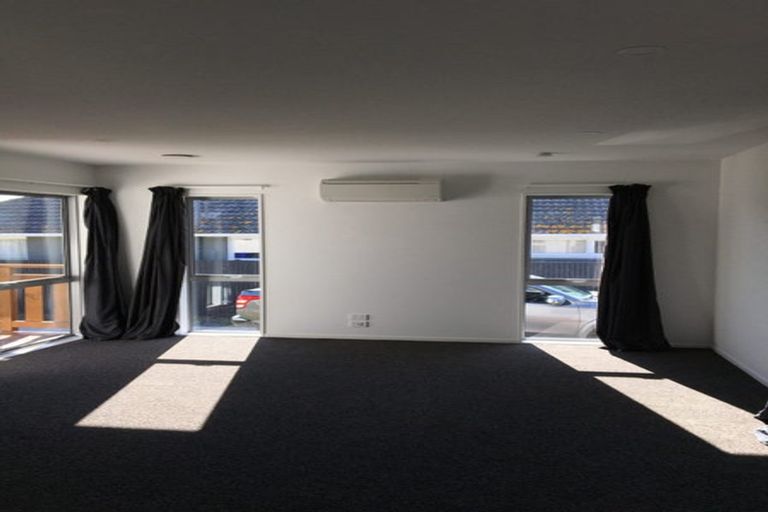 Photo of property in 51 Niven Street, Avondale, Christchurch, 8061