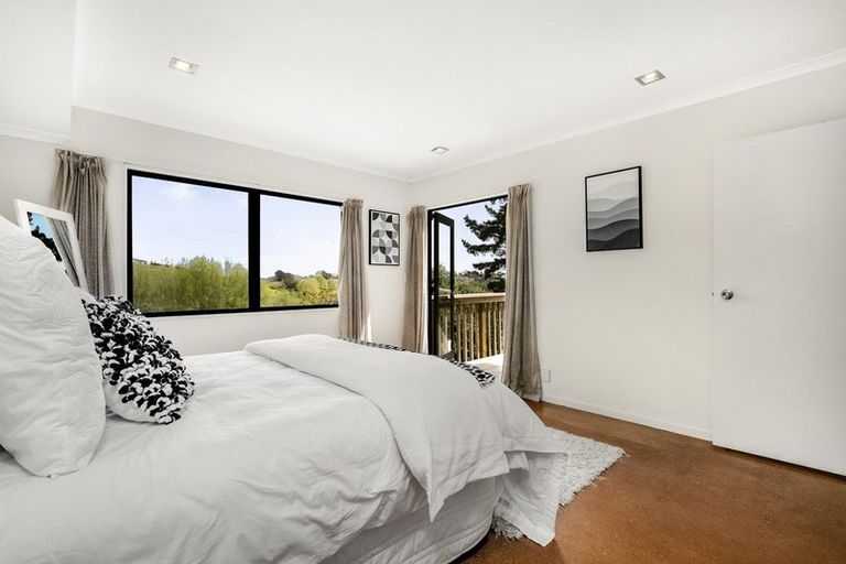 Photo of property in 43 Spur Road, Stillwater, Silverdale, 0993