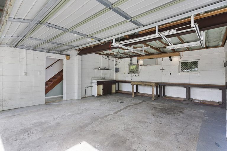 Photo of property in 15 Beeche Place, Birkdale, Auckland, 0626