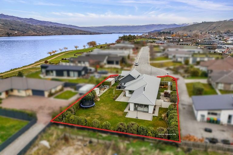 Photo of property in 27 De Bettencor Place, Mount Pisa, Cromwell, 9383