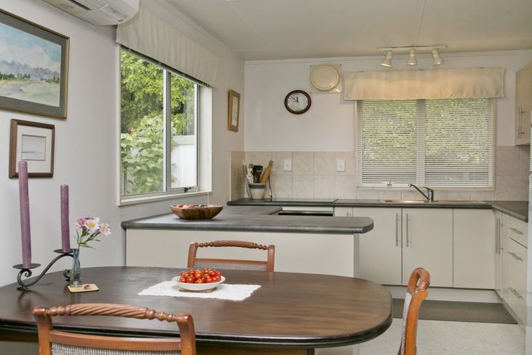 Photo of property in 2/15 Gladstone Grove, Richmond Heights, Taupo, 3330