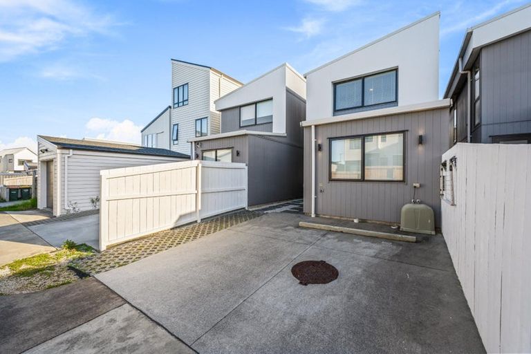 Photo of property in 117 Tarapuka Road, Westgate, Auckland, 0814