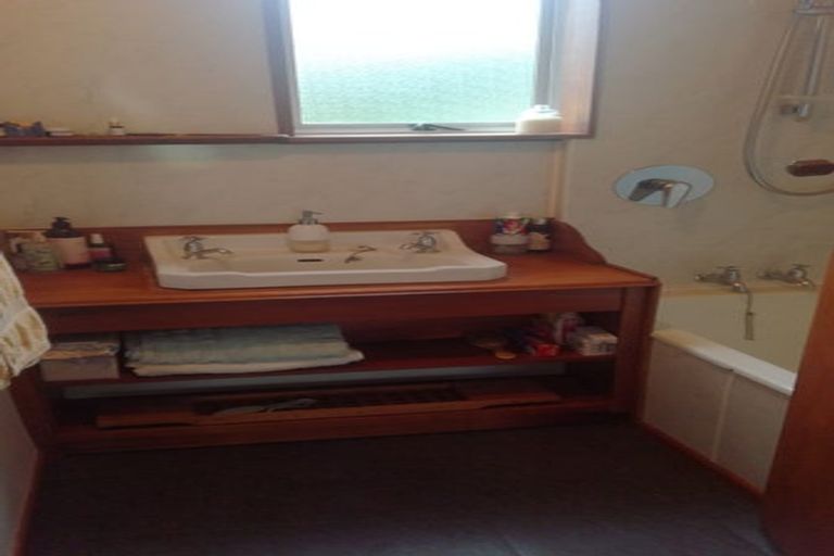 Photo of property in 62 Gisborne Terrace, Opunake, 4616