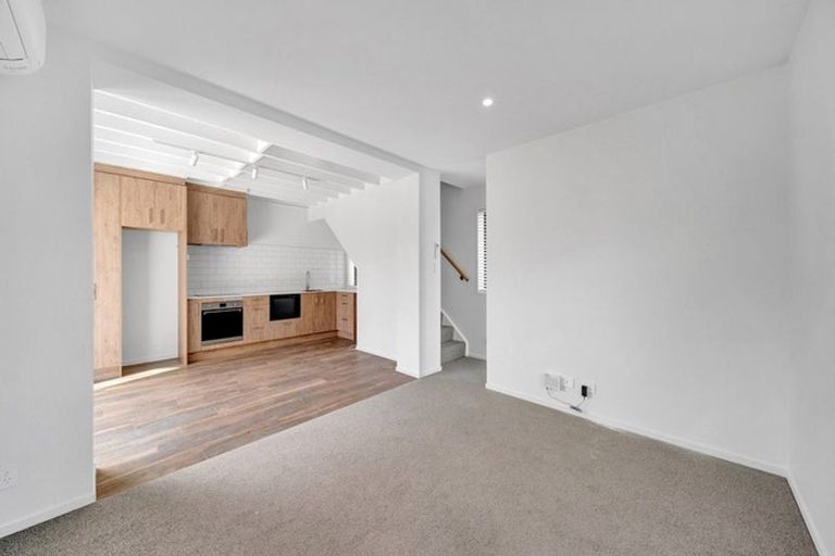 Photo of property in 2/7 Boon Street, Sydenham, Christchurch, 8023