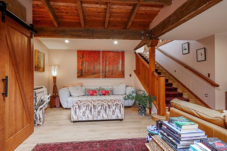 Photo of property in 37 Middleton Road, Kew, Dunedin, 9012