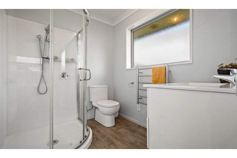 Photo of property in 4 Franklin Drive, Rangiora, 7400