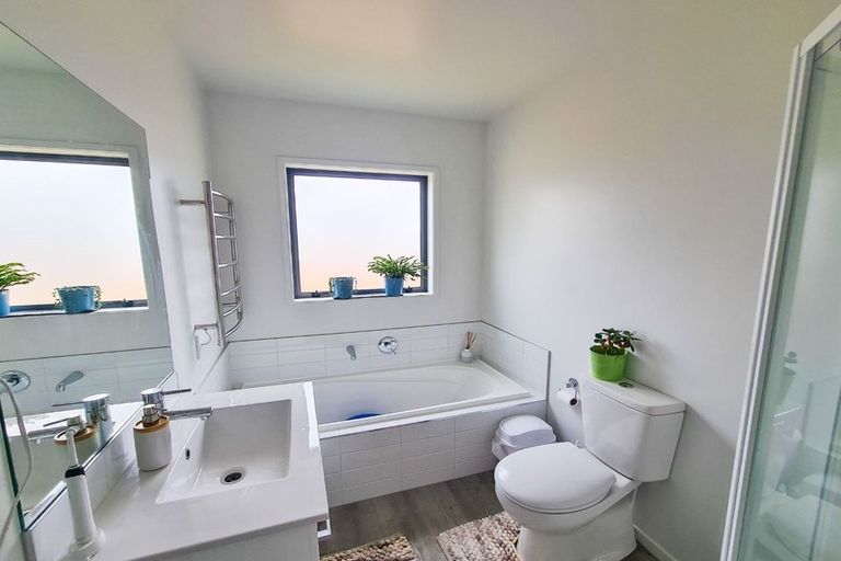 Photo of property in 18 Meyer Crescent, Halswell, Christchurch, 8025