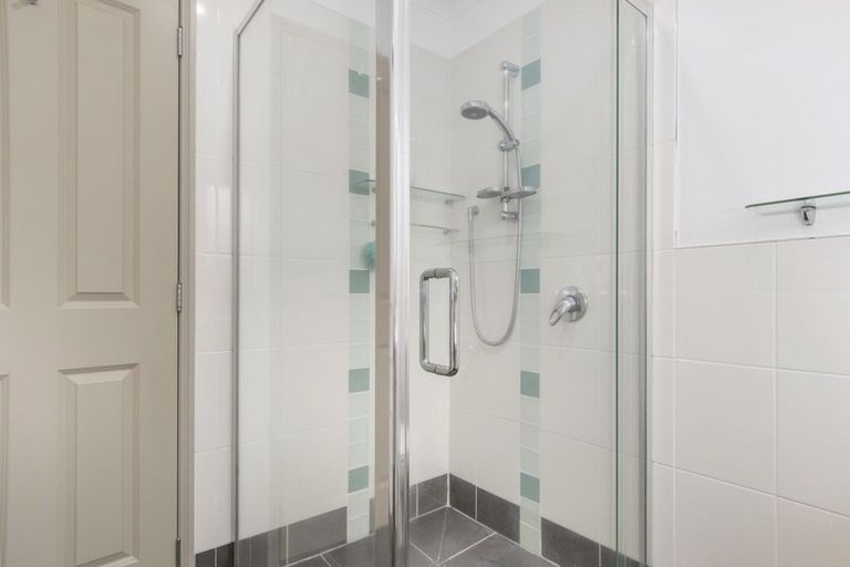 Photo of property in 16 Gibson Place, Papamoa Beach, Papamoa, 3118