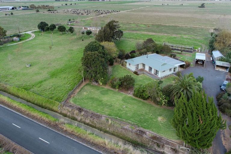 Photo of property in 76 Robertson Road, Ruawai, 0591