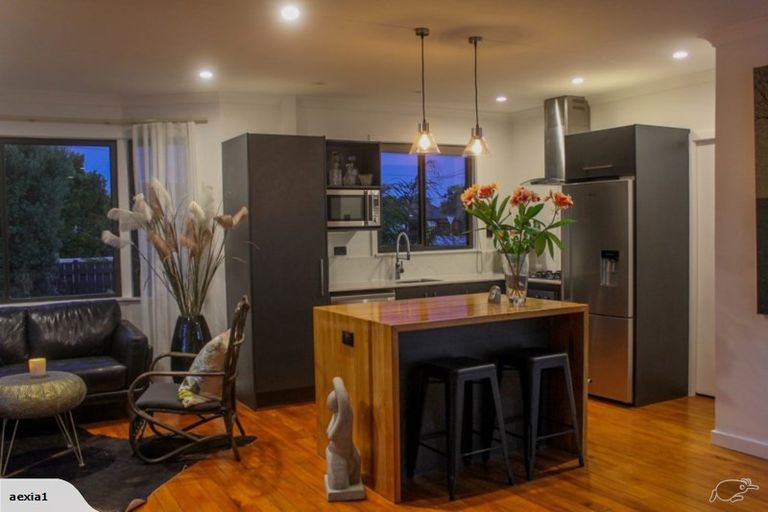 Photo of property in 84 Brooklands Road, Brooklands, New Plymouth, 4310