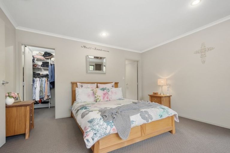Photo of property in 2 Lochay Place, Pyes Pa, Tauranga, 3112