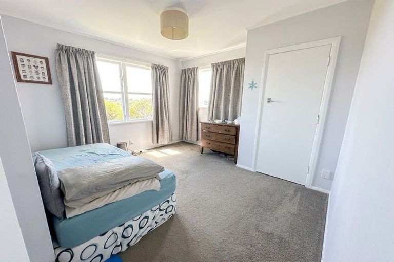 Photo of property in 41 Priscilla Crescent, Kingston, Wellington, 6021