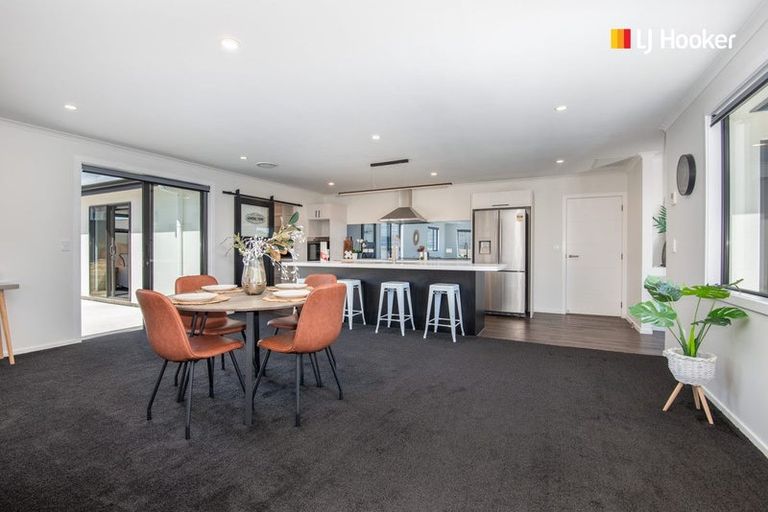 Photo of property in 42 Mcneil Street, Balclutha, 9230