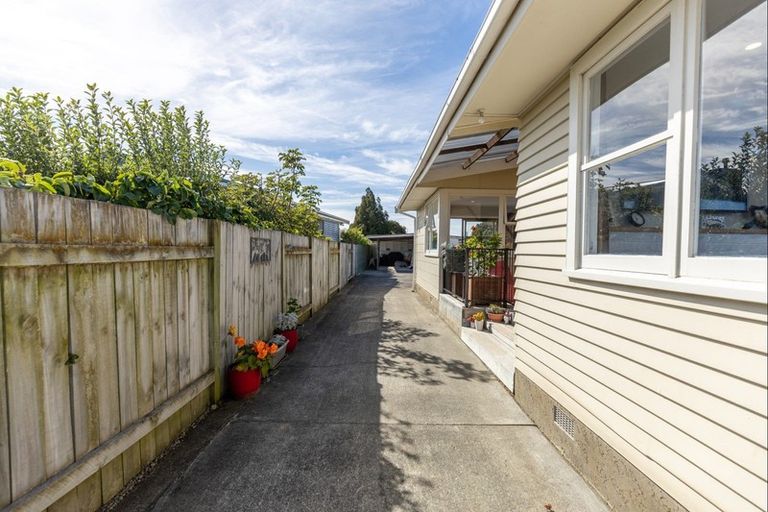 Photo of property in 4 Greenock Place, Awapuni, Palmerston North, 4412