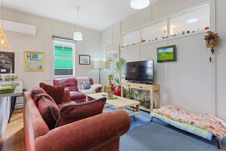 Photo of property in 15 Rangatira Street, Otaki, 5512