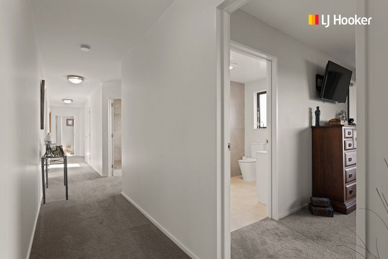 Photo of property in 17 Wavy Knowes Drive, Waldronville, Dunedin, 9018