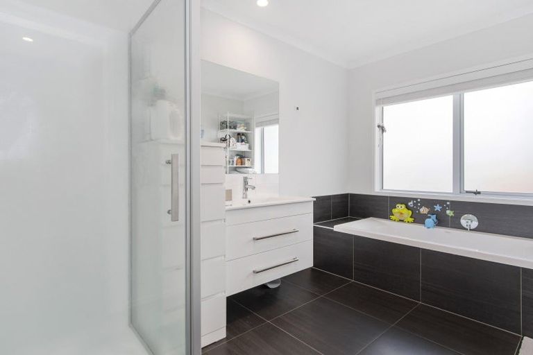 Photo of property in 84 Penetaka Heights, Pyes Pa, Tauranga, 3112