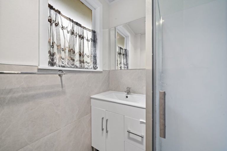 Photo of property in 54 Windrush Close, Mangere, Auckland, 2022