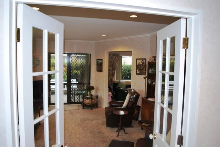 Photo of property in 94 Cedar Drive, Paraparaumu Beach, Paraparaumu, 5032