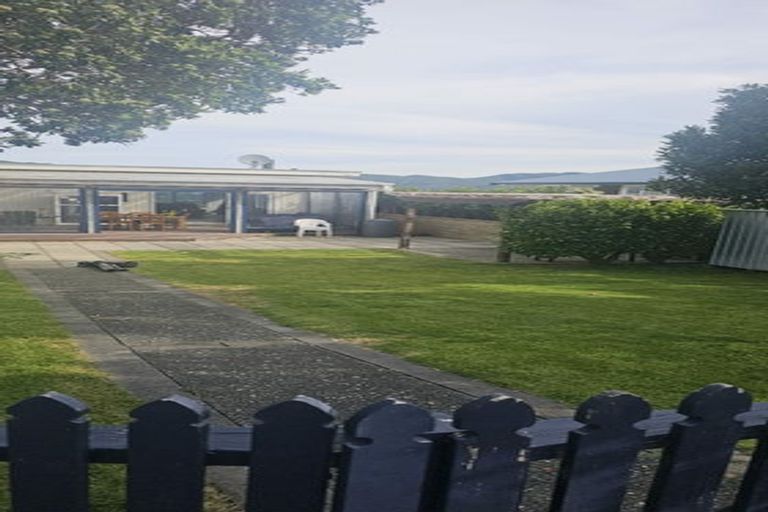 Photo of property in 5 Sunshine Crescent, Kelson, Lower Hutt, 5010