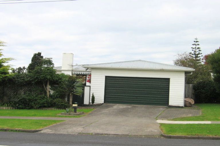 Photo of property in 1/102 Sandspit Road, Shelly Park, Auckland, 2014