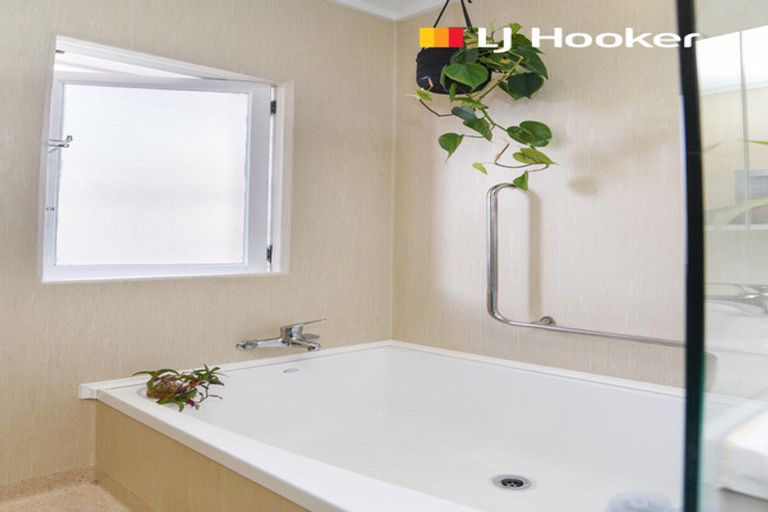 Photo of property in 43 Duckworth Street, Andersons Bay, Dunedin, 9013