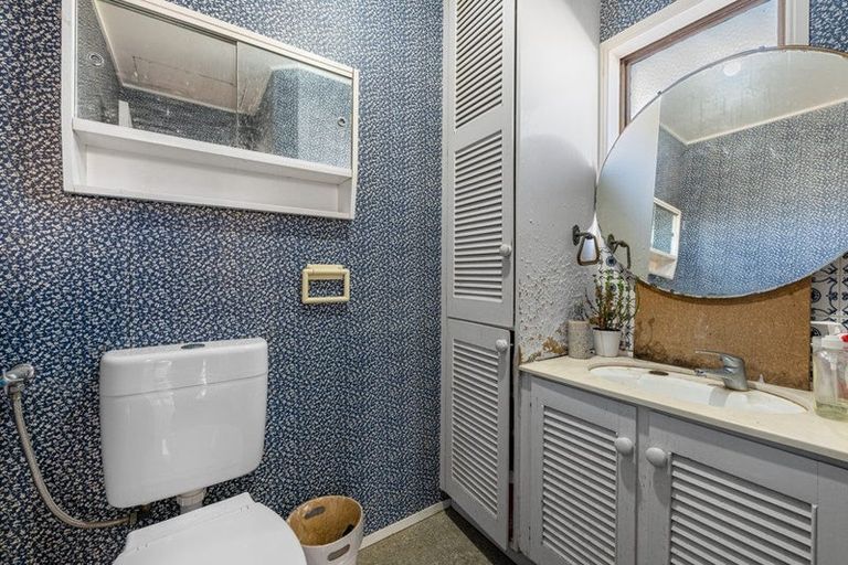 Photo of property in 70 Melrose Road, Mount Roskill, Auckland, 1041