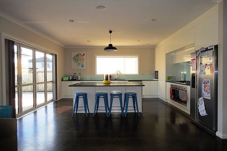 Photo of property in 4 Rossini Court, Karaka, Papakura, 2113