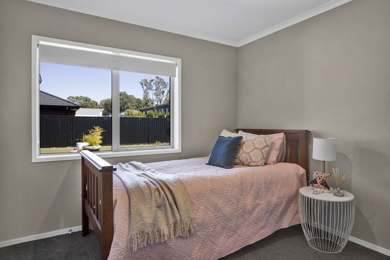 Photo of property in 13 Cooke Farm Grove, Waiwhakaiho, New Plymouth, 4312