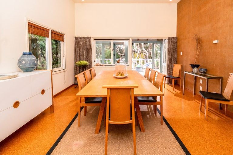 Photo of property in 16 Mariri Road, Kelburn, Wellington, 6012