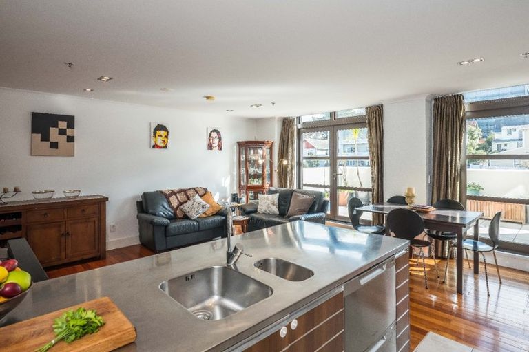 Photo of property in Augusta Apartments, 19/254 Willis Street, Te Aro, Wellington, 6011