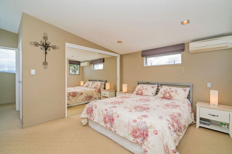 Photo of property in 8 Hei Esplanade, Whitianga, 3510