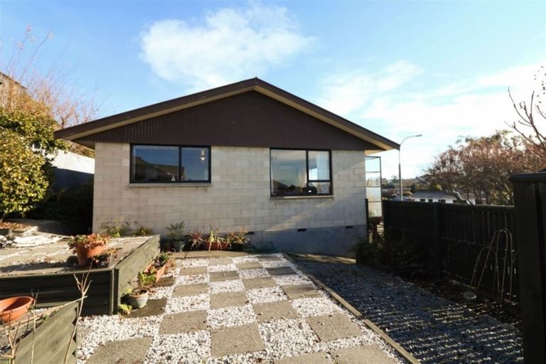 Photo of property in 1/2 Clifton Terrace, West End, Timaru, 7910