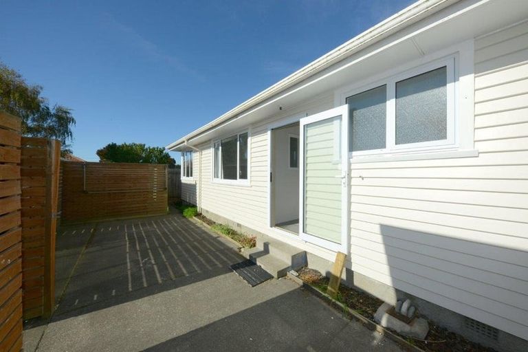 Photo of property in 66 Racecourse Road, Sockburn, Christchurch, 8042