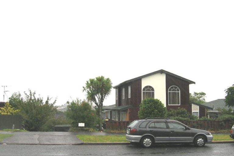 Photo of property in 36 Chelsea View Drive, Chatswood, Auckland, 0626