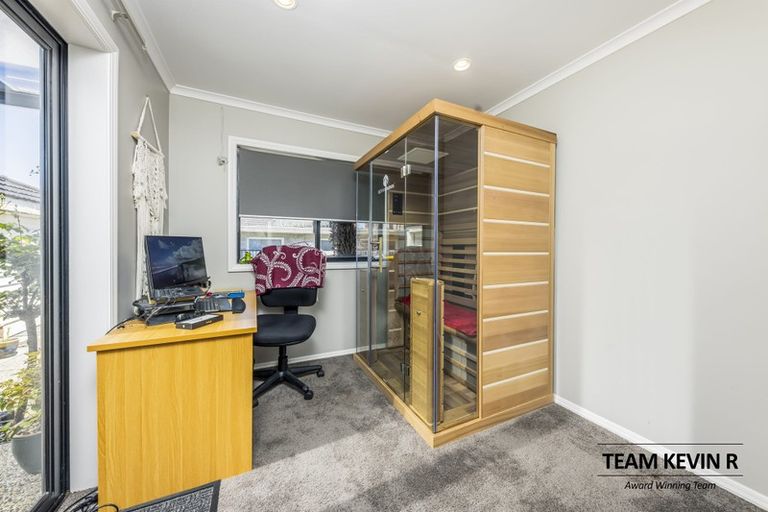Photo of property in 15 Glen Avenue, Papatoetoe, Auckland, 2025