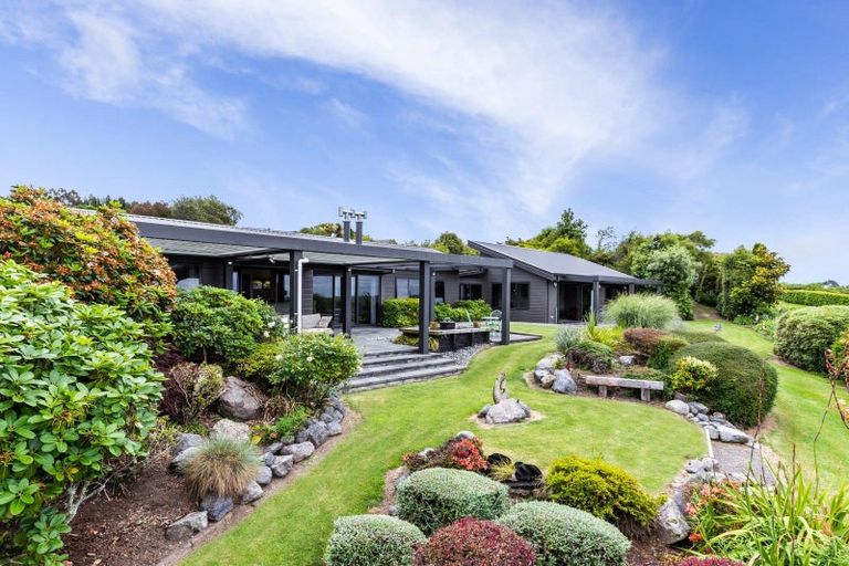 Photo of property in 15 Cameron Drive, Acacia Bay, Taupo, 3385