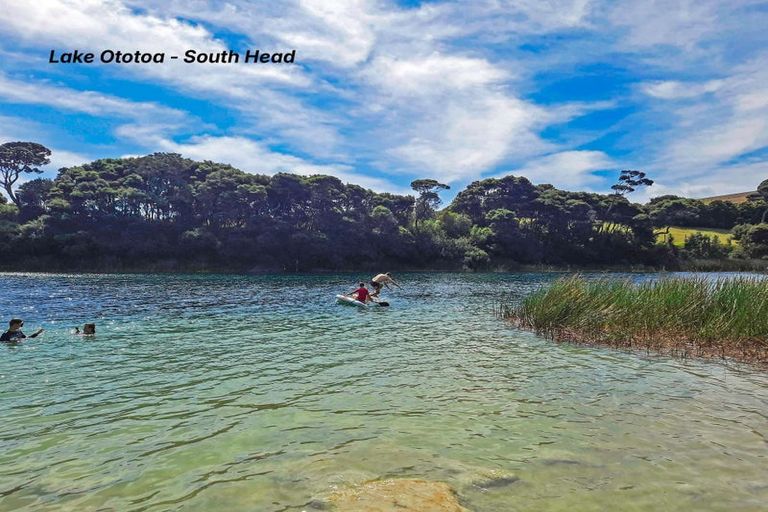 Photo of property in 38d Kaipara Lake Road, South Head, Helensville, 0874