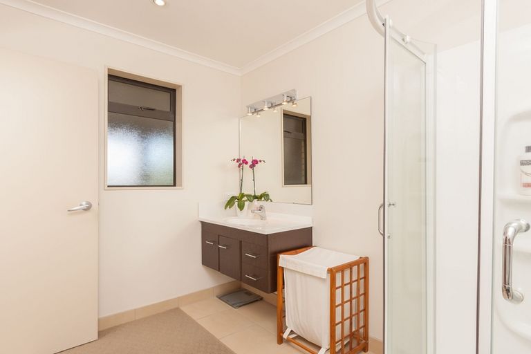 Photo of property in 12a Pendlebury Street, Green Bay, Auckland, 0604