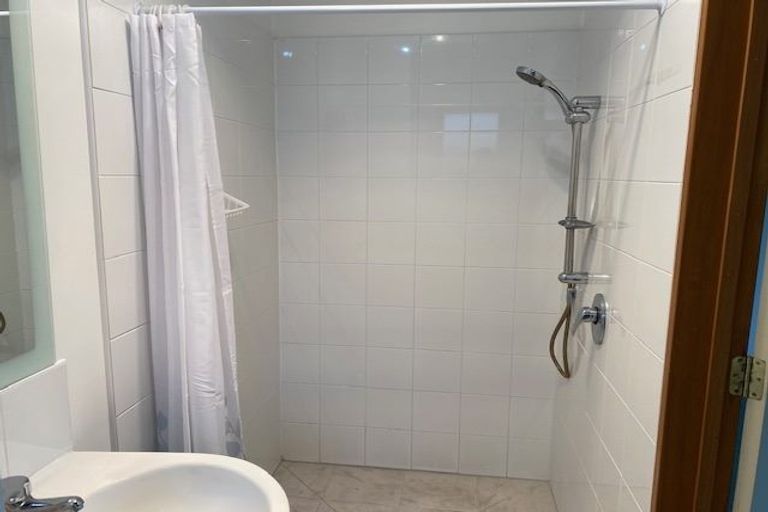 Photo of property in 70 Church Street, Oxford, 7430