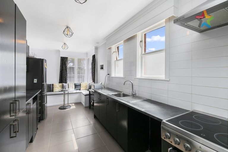 Photo of property in 43 Shearer Crescent, Naenae, Lower Hutt, 5011